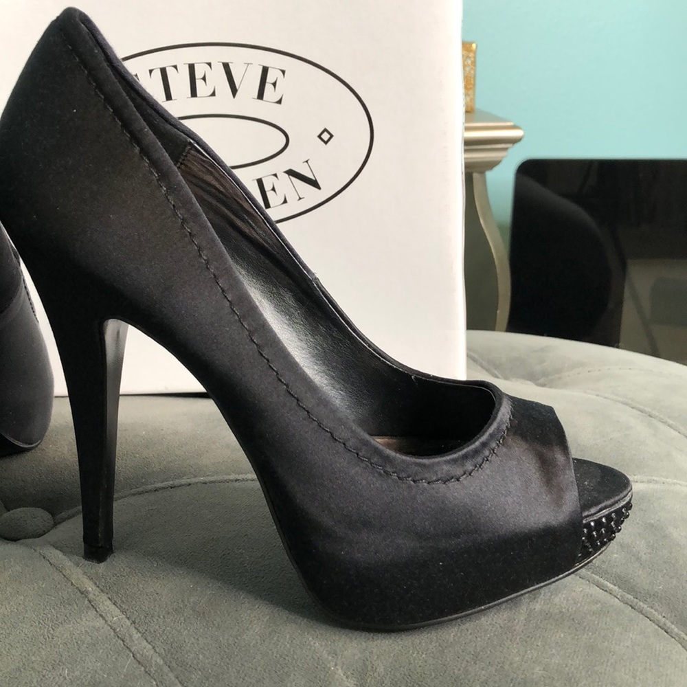 Steve Madden Black Satin Peep Toe Heels